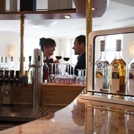 & Restaurant Zum Anker מלון