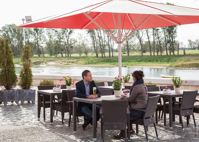 & Restaurant Zum Anker מלון